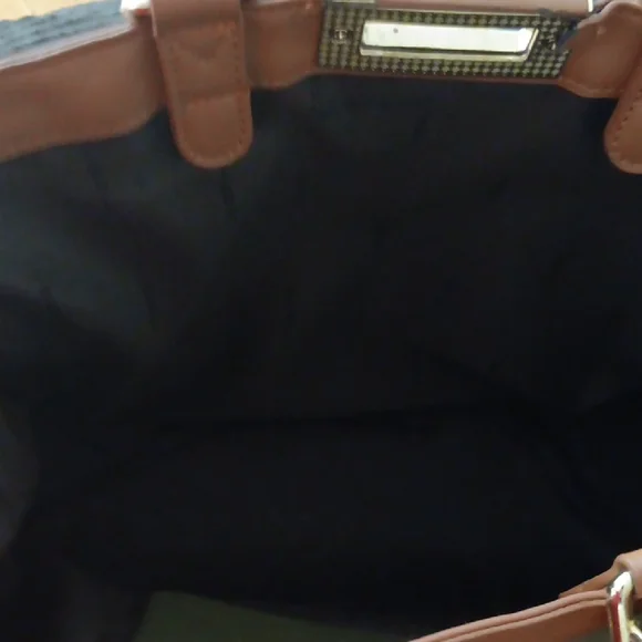 Fendi Medium Peek A Boo Tote GUC - Picture 4 of 11